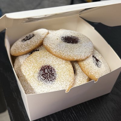 Raspberry Filled Sugar Cookie 