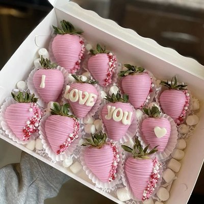 valentine's day 6 pack chocolate covered strawberries - PACKAGED IN DECORATED BOX
