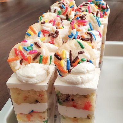 Set Of 12 Celebration Cake Shooters Single