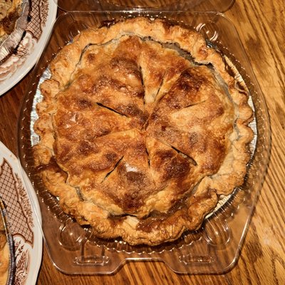 9 in. Homemade Pie (Apple, Blueberry, Blackberry, Raspberry, Peach, Cherry