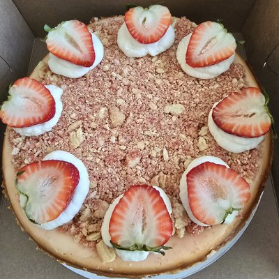 Strawberry Shortcake Cheesecake 9in