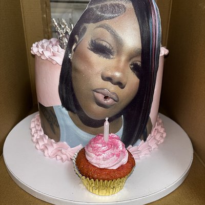 8” Round + Glitter Blow Cupcake 