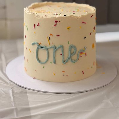 Mini Plain Cake - Serves 6 