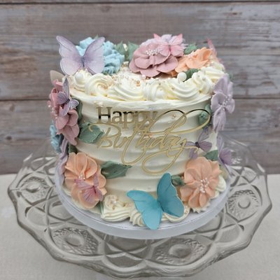 6" 2 Layer Standard Cake Serves 6-8 (VANILLA AND CHOCOLATE ONLY FLAVOR EXTRACTS CAN BE ADDED)