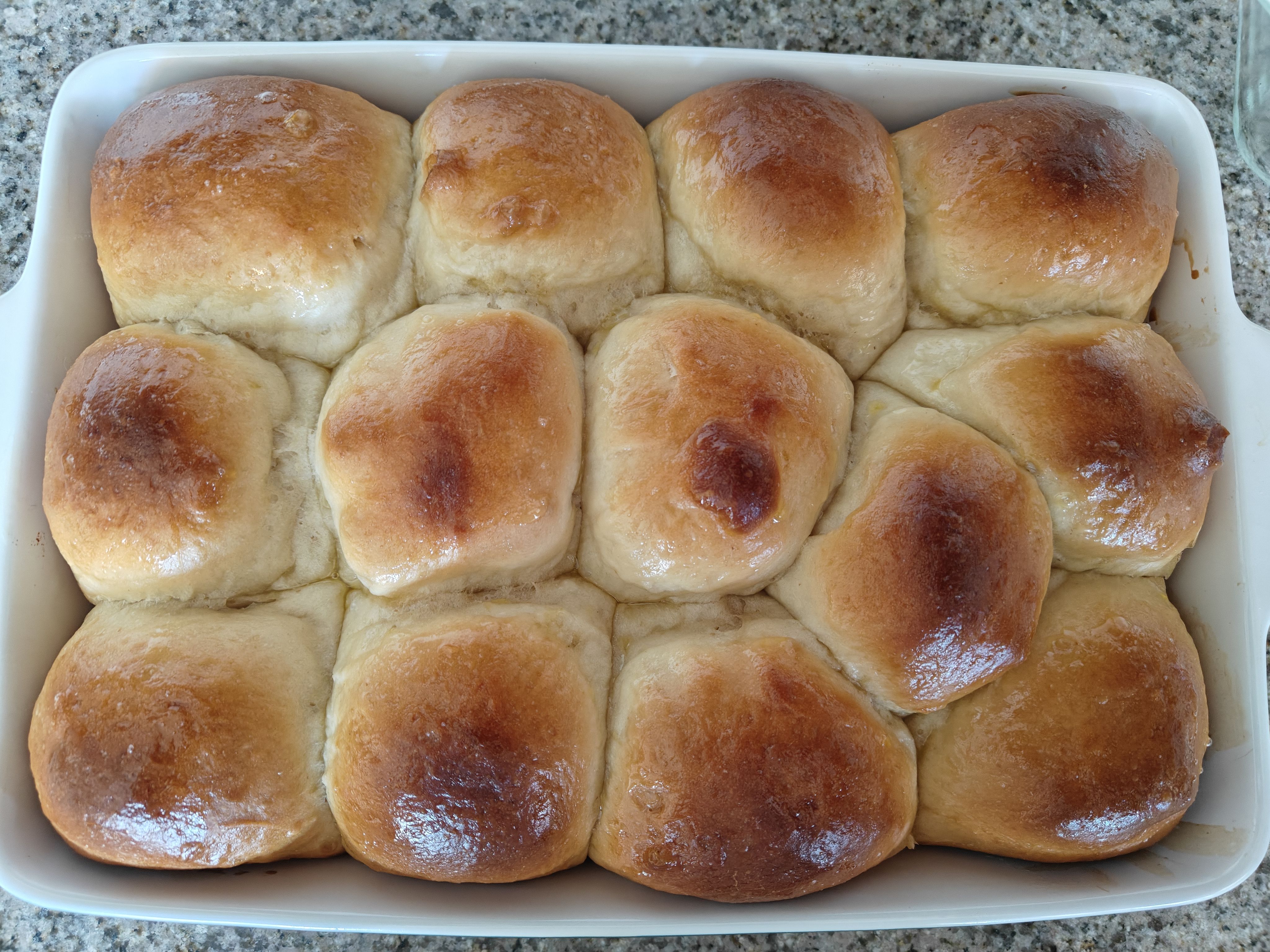 Jumbo Dinner Rolls (a Dozen) 