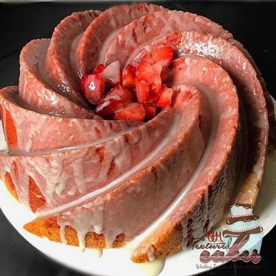 Strawberry Lemonade Pound Cake