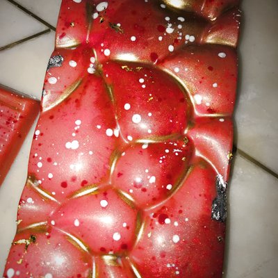 Ruthie Raspberry Space Bar