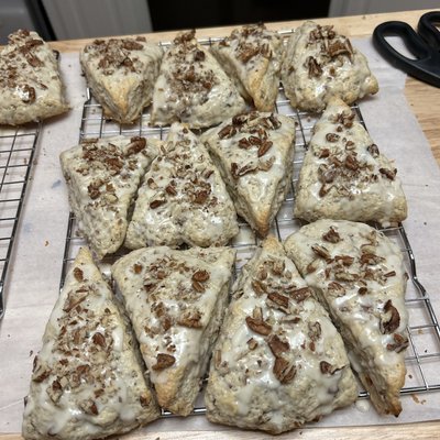 NEW Maple Pecan Scones (4 Pack) 