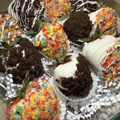 Chocolate Covered Strawberries (Dozen) 