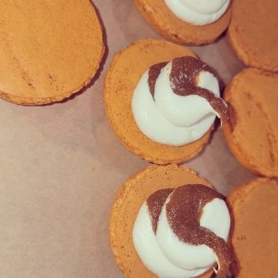 Spiced Pumpkin Cheesecake Macarons (1doz)