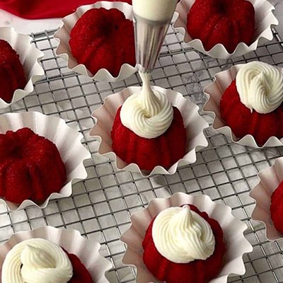 Mini Red Velvet Bundt Cakes