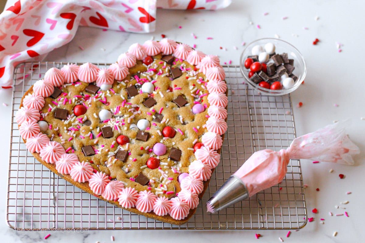 Chocolate Chip Cookie Cake (6 Inch) 