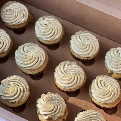 Pistachio Cupcakes + Pistachio Buttercream