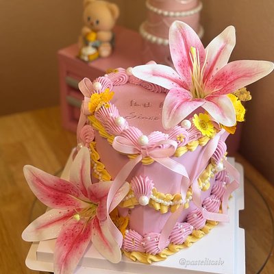 6" Cake (8-15 Servings)