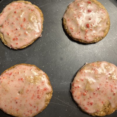 Strawberry Iced Oatmeal Cookies 