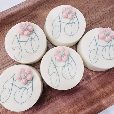 Chocolate Transfer Or Icing Sheets (SHEETS ONLY!)