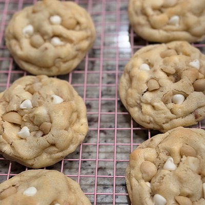 White Chocolate Macadamia