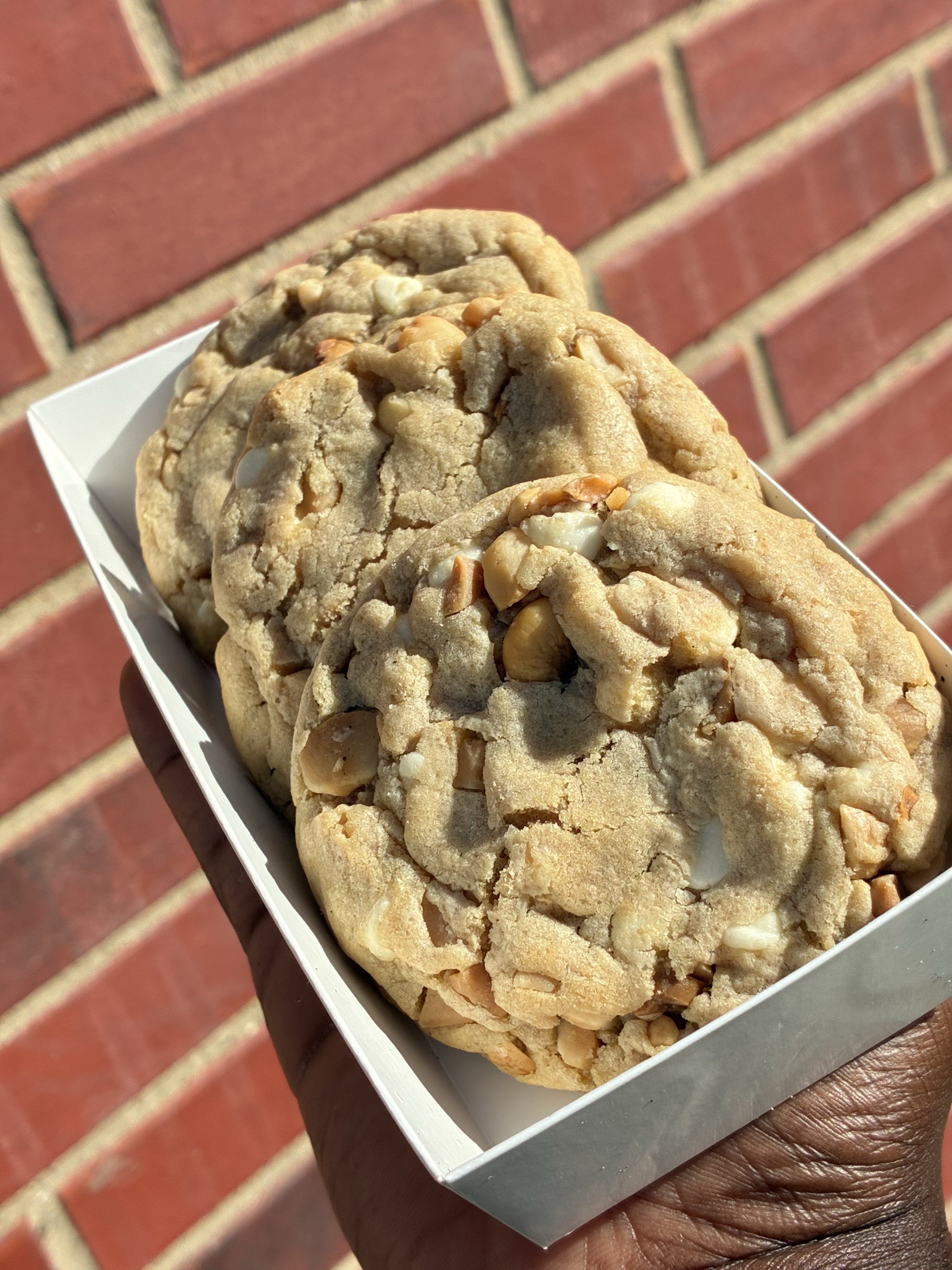 White Chocolate Chip Macadamia Nut