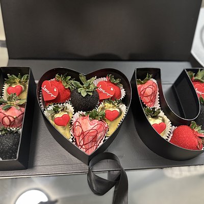 “I Love You” Berry Box