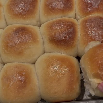 Dinner Rolls (Thanksgiving Presale) (6 Rolls)