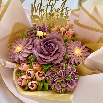 7-Floral Cupcake Bouquet