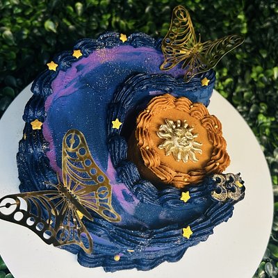Sun & Moon Cakes