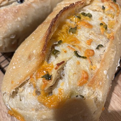 Jalapeño Cheddar Sourdough 
