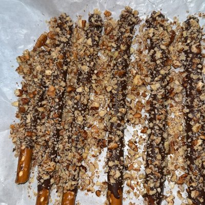 Chocolate Covered Nut Pretzels 