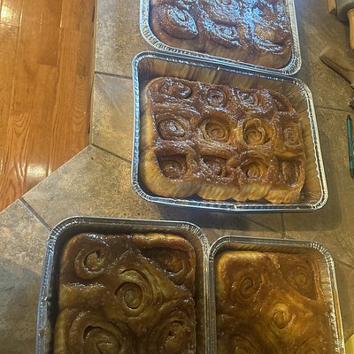 Sourdough Cinnamon Buns (9/PACKAGE) Photo’s Not Correct