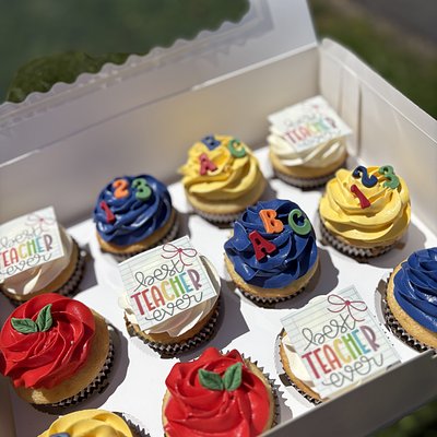 Dozen Cupcakes 