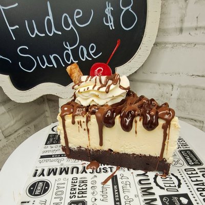 Brownie Fudge Sundae Cheesecake Slice