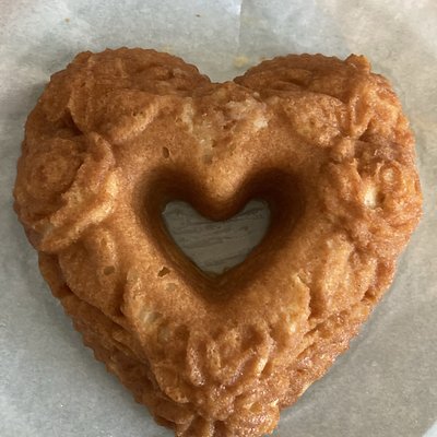 Legacy Lover's Half-Size Sculpted Bundt