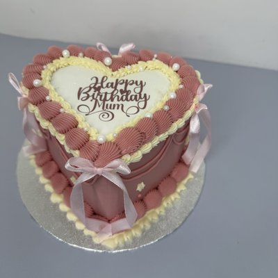 Mini Vintage Heart Cake 