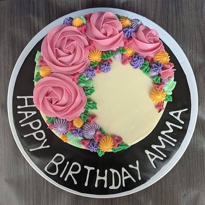 Custom Cakes 