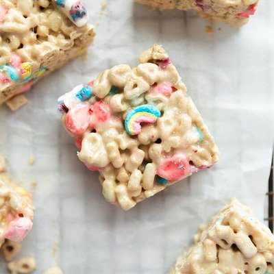Lucky Charms Rice Krispy Treats