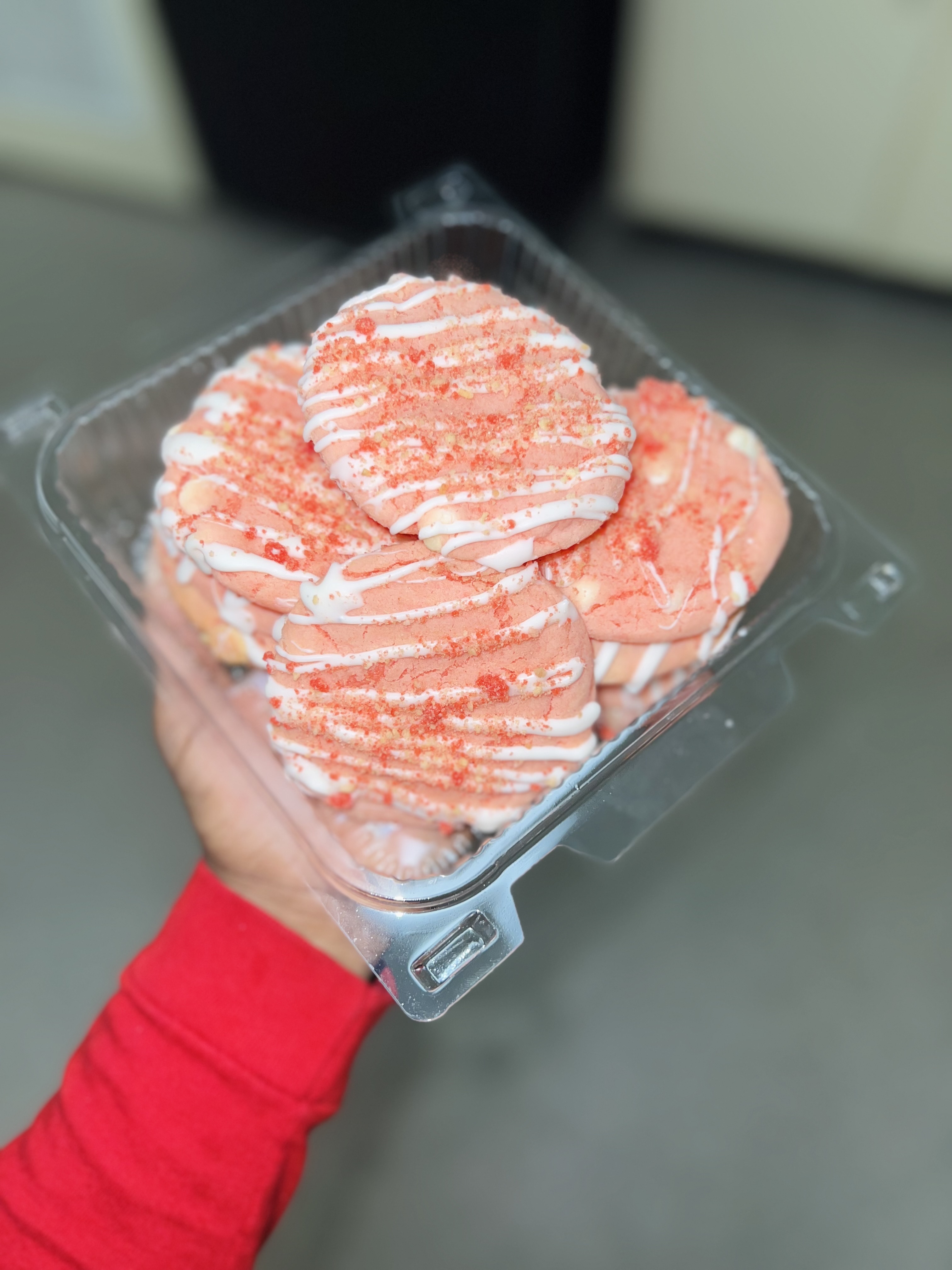 Strawberry Macadamia Cookie