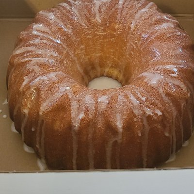 Classy's 7up Pound Cake