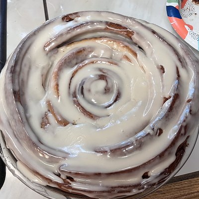 Cinnamon Roll Cake 