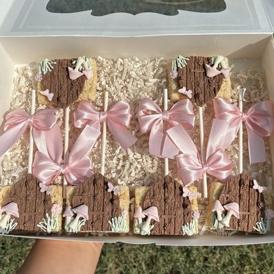 Custom Rice Krispies: 6 Count