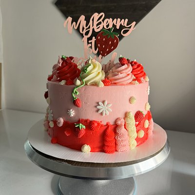 8" Round Cake