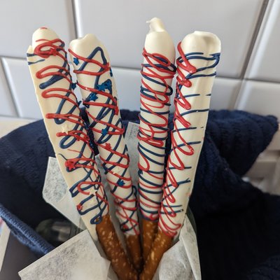 Dipped Pretzels 
