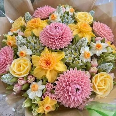 Cupcake Bouquet 19 Count