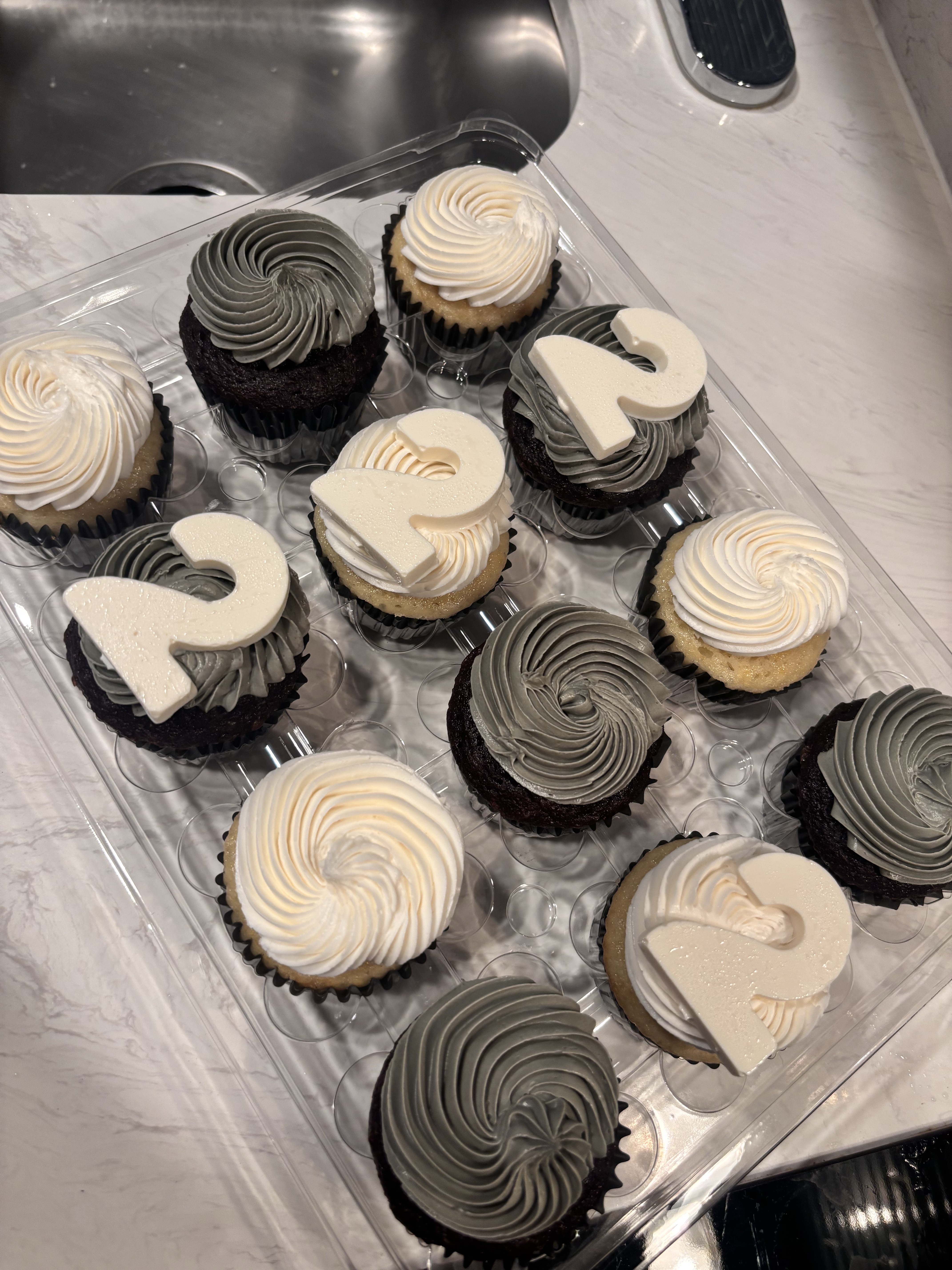 Custom Cupcakes 