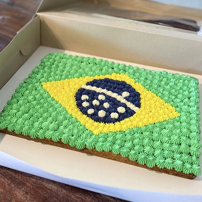 10” x 15” Chocolate Chip Cookie Cake, Single Layer (serves 15-20)