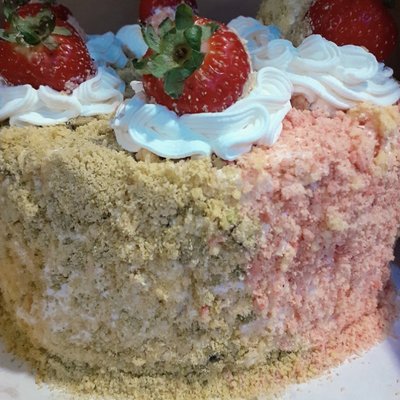 Strawberry Key Lime Crunch Cake