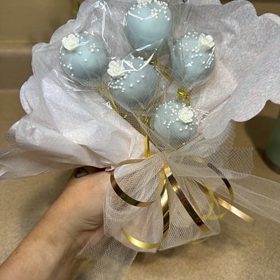 Flower Bouquet Cake Pops 