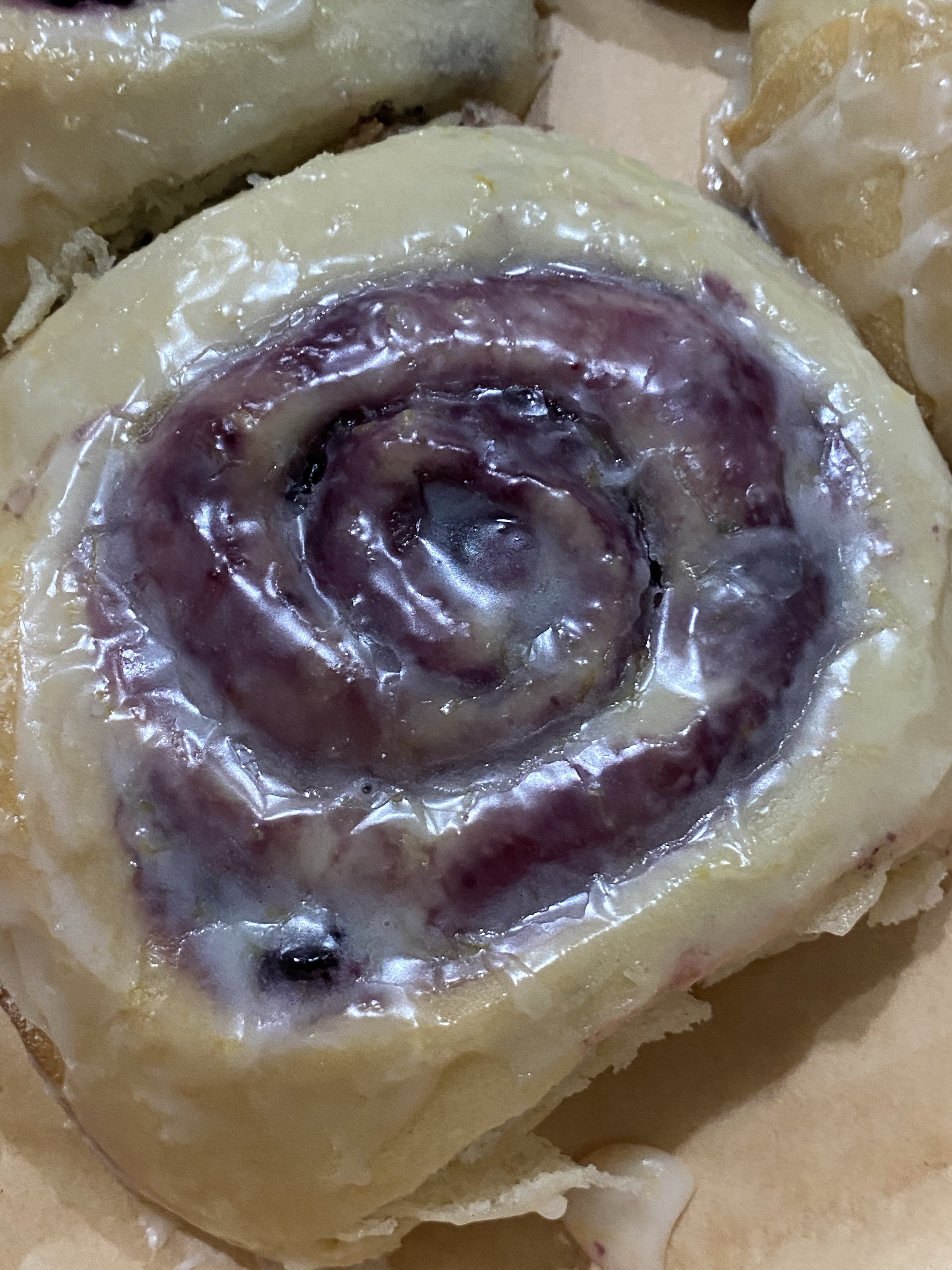 [Copy] Blueberry Sweet Roll Lemon Glaze