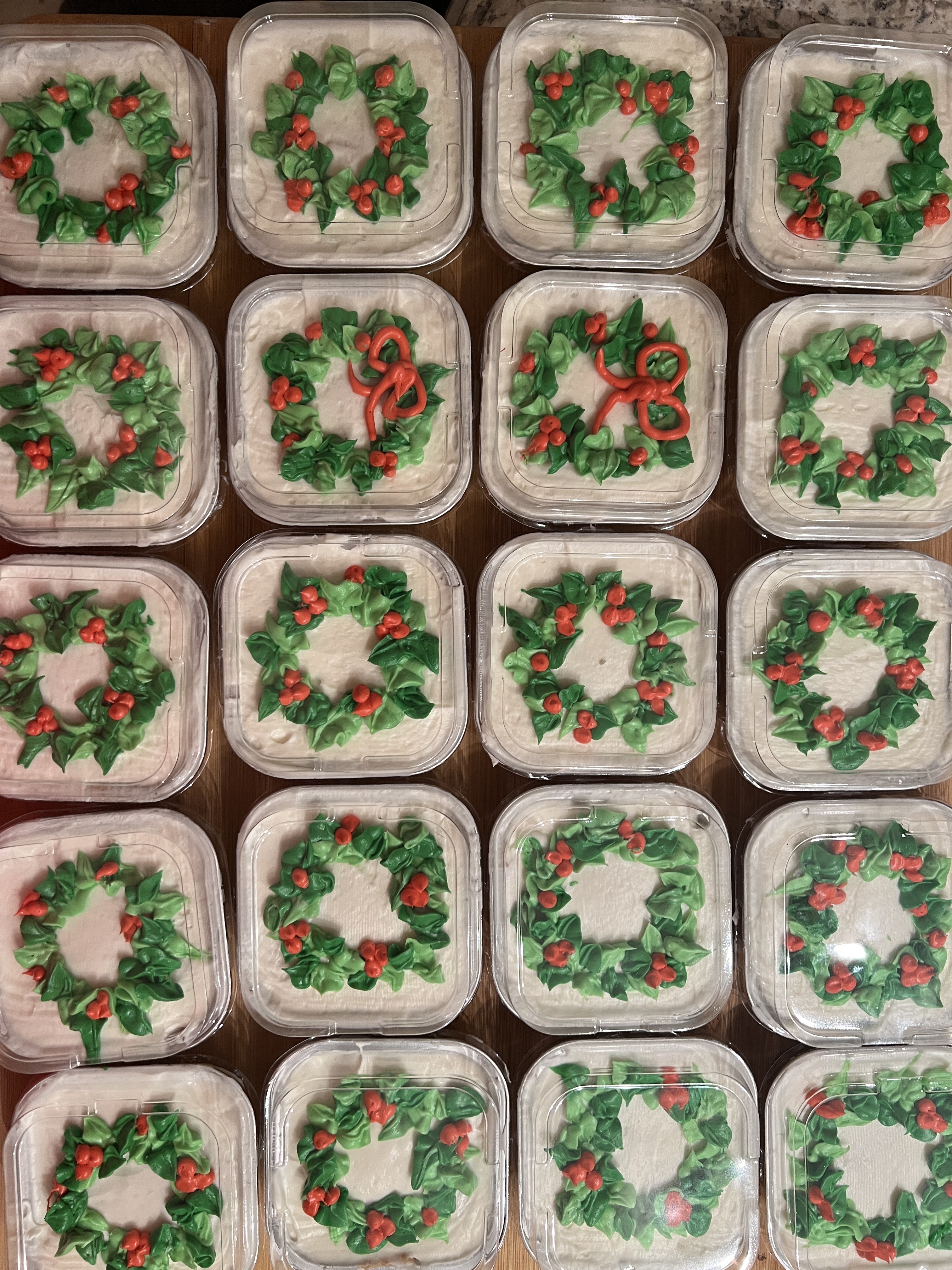Wreath Cakes (almond/vanilla Flavored)