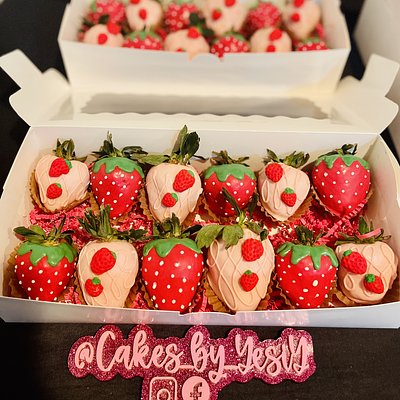 Decorated Strawberries 