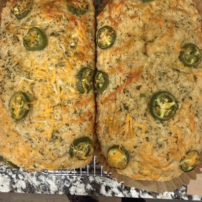 Jalapeño Triple Cheddar Cheese Loaf w/Jalapeños 